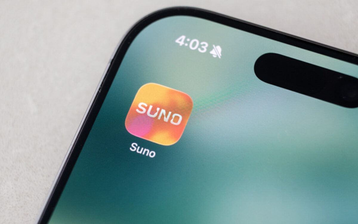 Suno v6 با سه مدل جدید برای تولید موسیقی عرضه می شود 3 تصویری از اپلیکیشن سونو در داخل گوشی موبایل