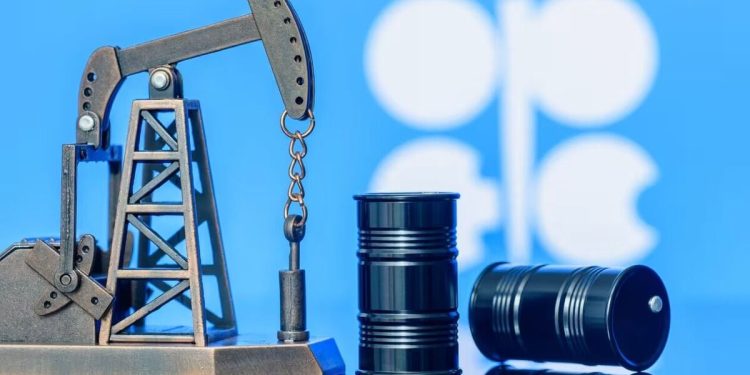 ادعای رویترز درباره سیاست تولید نفت اوپک‌پلاس در ماه اکتبر