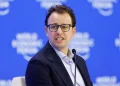 انتخاب شگفت انگیز آنتروپیک؛ آیا Accenture به یک ناظر ایمنی هوش مصنوعی ابری تبدیل خواهد شد؟ 17 انتخاب شگفت انگیز آنتروپیک؛ آیا Accenture به یک ناظر ایمنی