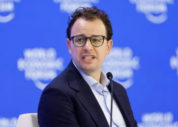 انتخاب شگفت انگیز آنتروپیک؛ آیا Accenture به یک ناظر ایمنی هوش مصنوعی ابری تبدیل خواهد شد؟ 13 انتخاب شگفت انگیز آنتروپیک؛ آیا Accenture به یک ناظر ایمنی