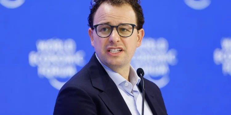 انتخاب شگفت انگیز آنتروپیک؛ آیا Accenture به یک ناظر ایمنی هوش مصنوعی ابری تبدیل خواهد شد؟ 1 انتخاب شگفت انگیز آنتروپیک؛ آیا Accenture به یک ناظر ایمنی