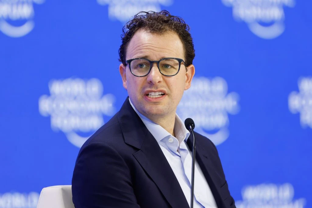 انتخاب شگفت انگیز آنتروپیک؛ آیا Accenture به یک ناظر ایمنی هوش مصنوعی ابری تبدیل خواهد شد؟ 6 انتخاب شگفت انگیز آنتروپیک؛ آیا Accenture به یک ناظر ایمنی هوش مصنوعی ابری تبدیل خواهد شد؟
