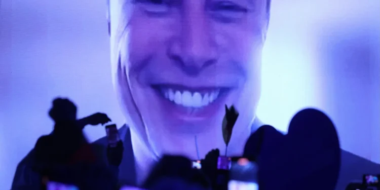 ترول جنجالی ایلان ماسک در رونمایی از هوش مصنوعی Dots اوپن‌ای‌آی؛ ماجرای عجیب دامنه dot.com چیست؟