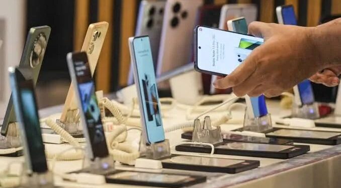 ثبت سفارش واردات موبایل آغاز شد 1 ثبت سفارش واردات موبایل آغاز شد