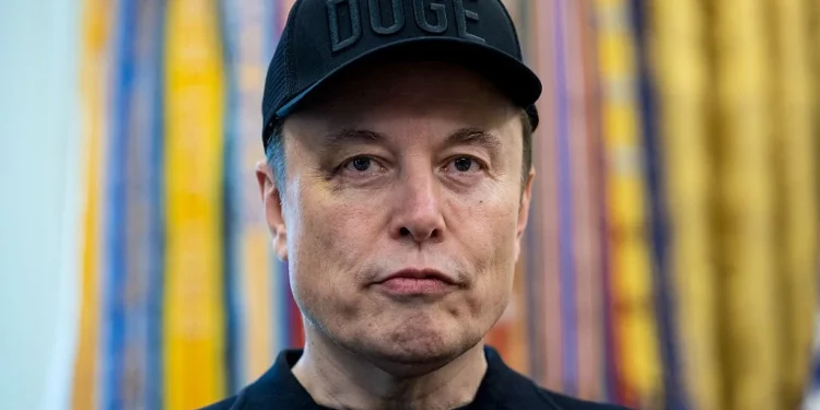 خروج متا و یوتیوب؛ موافقت با پخش تبلیغات مستند جنجالی «الون ماسک» پس از سانسور اولیه 1 عقبنشینی متا و یوتیوب؛ موافقت با پخش تبلیغات مستند جنجالی «ایلان ماسک» پس از سانسور اولیه