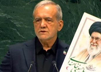 روزنامه خراسان خطاب به پزشکان برای دقایقی دلگرمتان می کنیم