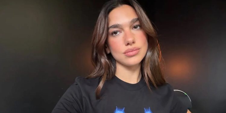 سامسونگ از دادگاه می خواهد که شکایت ۱۵ میلیون دلاری Dua Lipa را رد کند 1 سامسونگ از دادگاه میخواهد شکایت ۱۵ میلیون دلاری دوآ لیپا را رد کند