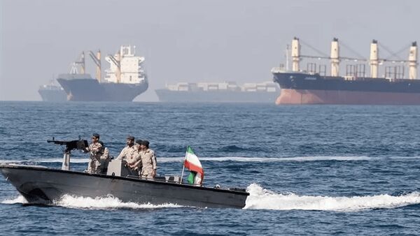 عربستان سعودی نگران پرداخت عوارض در تنگه هرمز شد 1 عربستان سعودی نگران پرداخت عوارض در تنگه هرمز شد