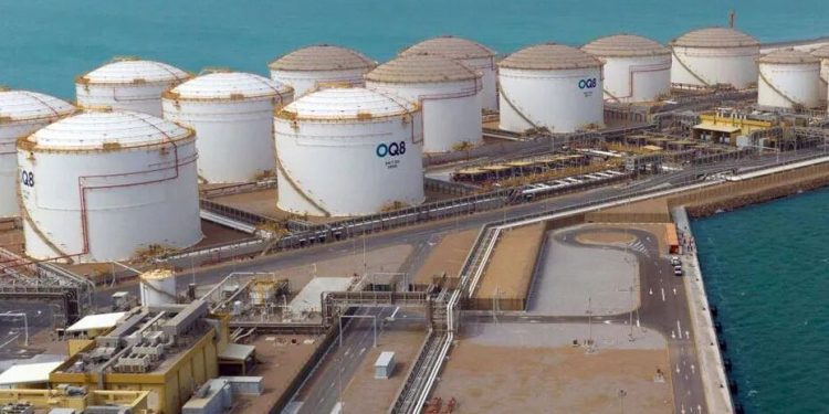 عمان در تلاش برای افزایش ذخیره‌سازی نفت