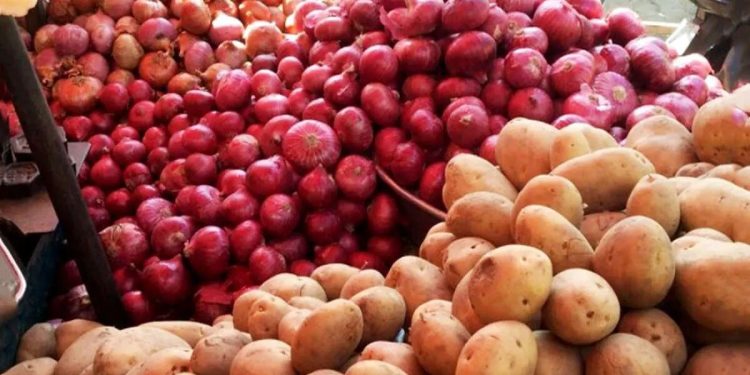 قیمت سیب‌زمینی با کاهش ۵۰ درصدی عرضه، افزایش یافت