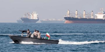 مجازات شناورهای متخلف در تنگه هرمز تعیین شد