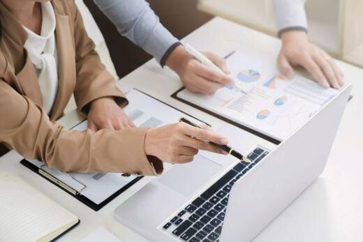 چطور با نرم افزار CRM عملکرد کارکنان شرکت تولیدی را