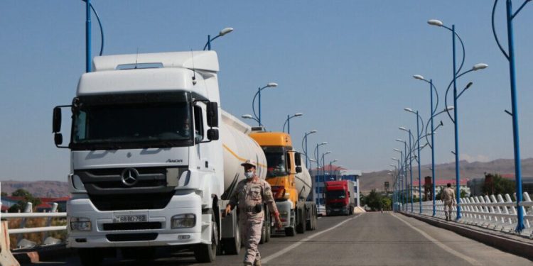 کاهش ۷۵ درصدی ایستایی کامیون‌ها در مرز جلفا با اجرای