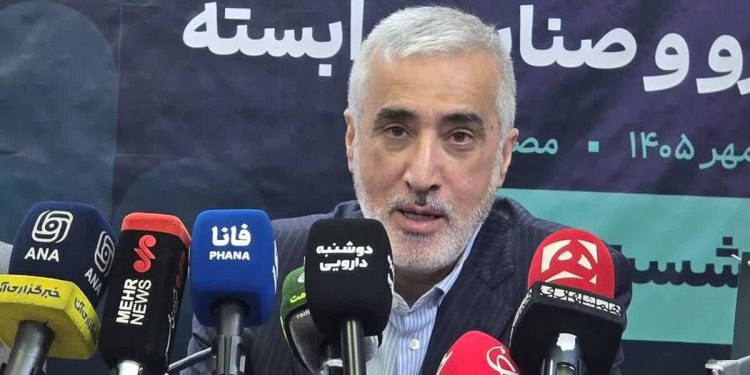 کاهش ۹۰۰ میلیونی ارز ترجیحی دارو؛ دلیل گرانی برگزاری نشست