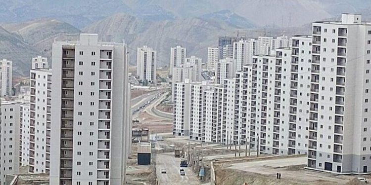 ۲۲۳۳ واحد مسکونی با اعتبار بیش از ۳ همت در گیلان به بهرهبرداری رسید 1 ۲۲۳۳ واحد مسکونی با اعتبار بیش از ۳ همت در