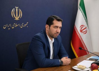 1790938453 آیا ارزپاشی پادزهر نوسانات دلار است یا حراج ذخایر ملی؟