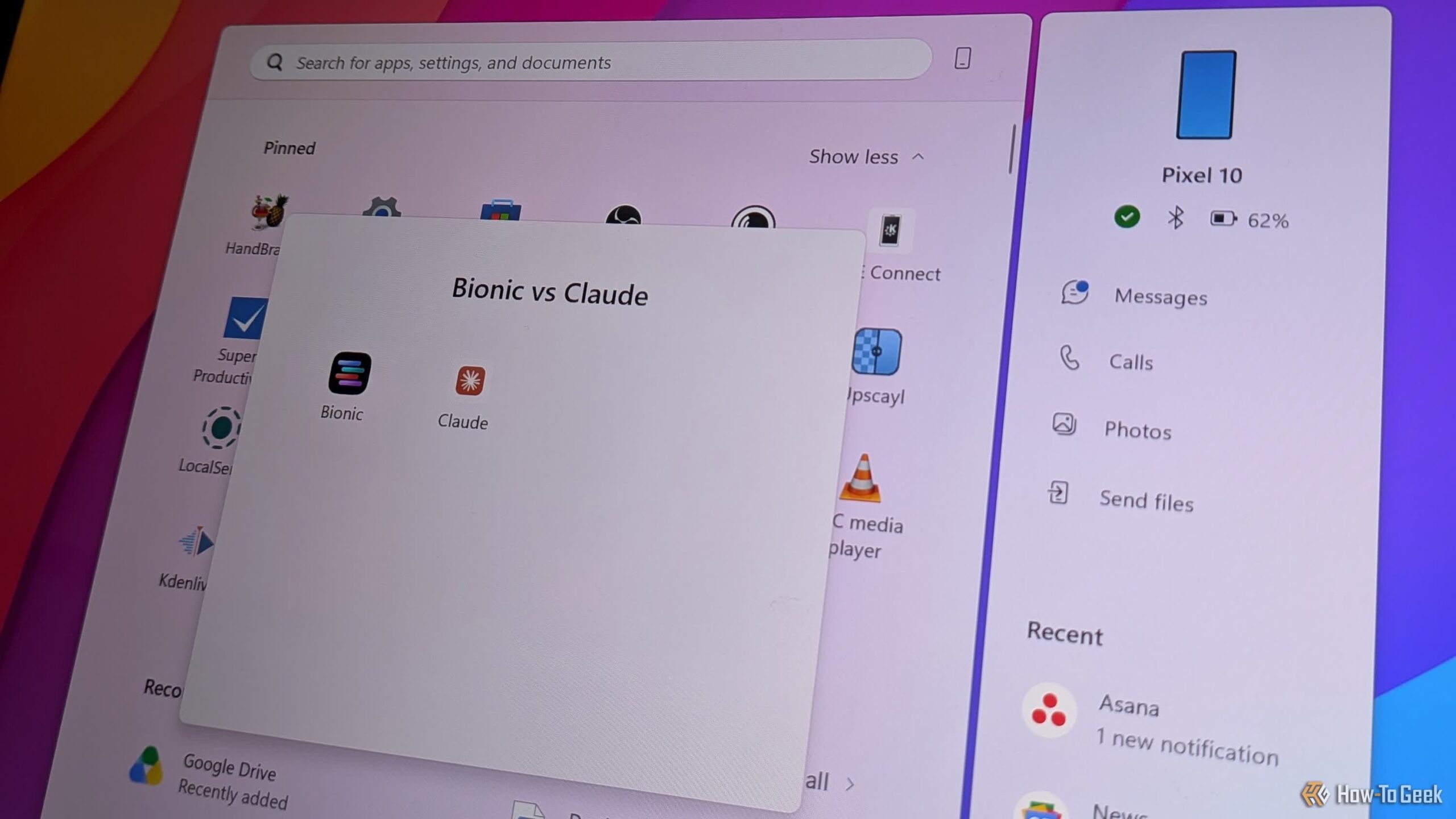 کلاژ رومیزی اسلایدی با عنوان «Bionic vs Claude» با نمادهای برنامه و پانل دستگاه/وضعیت سمت راست را نشان می‌دهد.