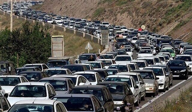 1791511221 ترافیک خودرویی در جاده‌های کندوان و هراز سنگین است