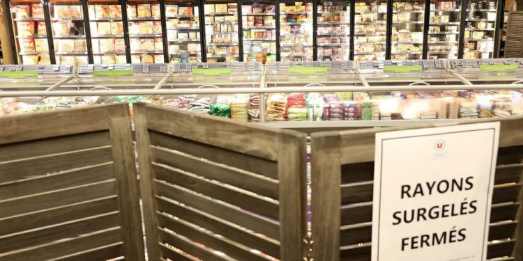 حمله سایبری به سوپرمارکت های فرانسه؛ دمای یخچال ها به 50 درجه رسید 1 تصویری از سوپرمارکتهای فرانسه و خبر مربوط به حمله سایبری