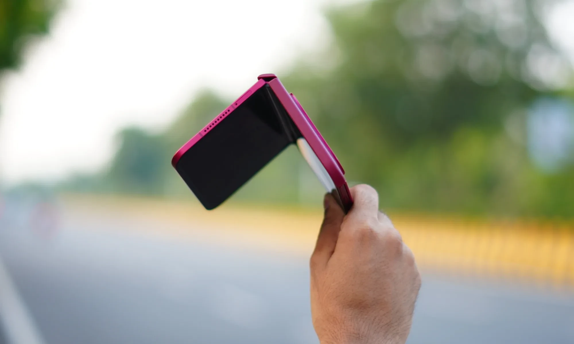 بررسی تخصصی گوشی تاشو شیائومی ۱۸ فولد (Xiaomi 18 Fold)؛ شاهکار سخت‌افزاری با باتری غول‌پیکر
