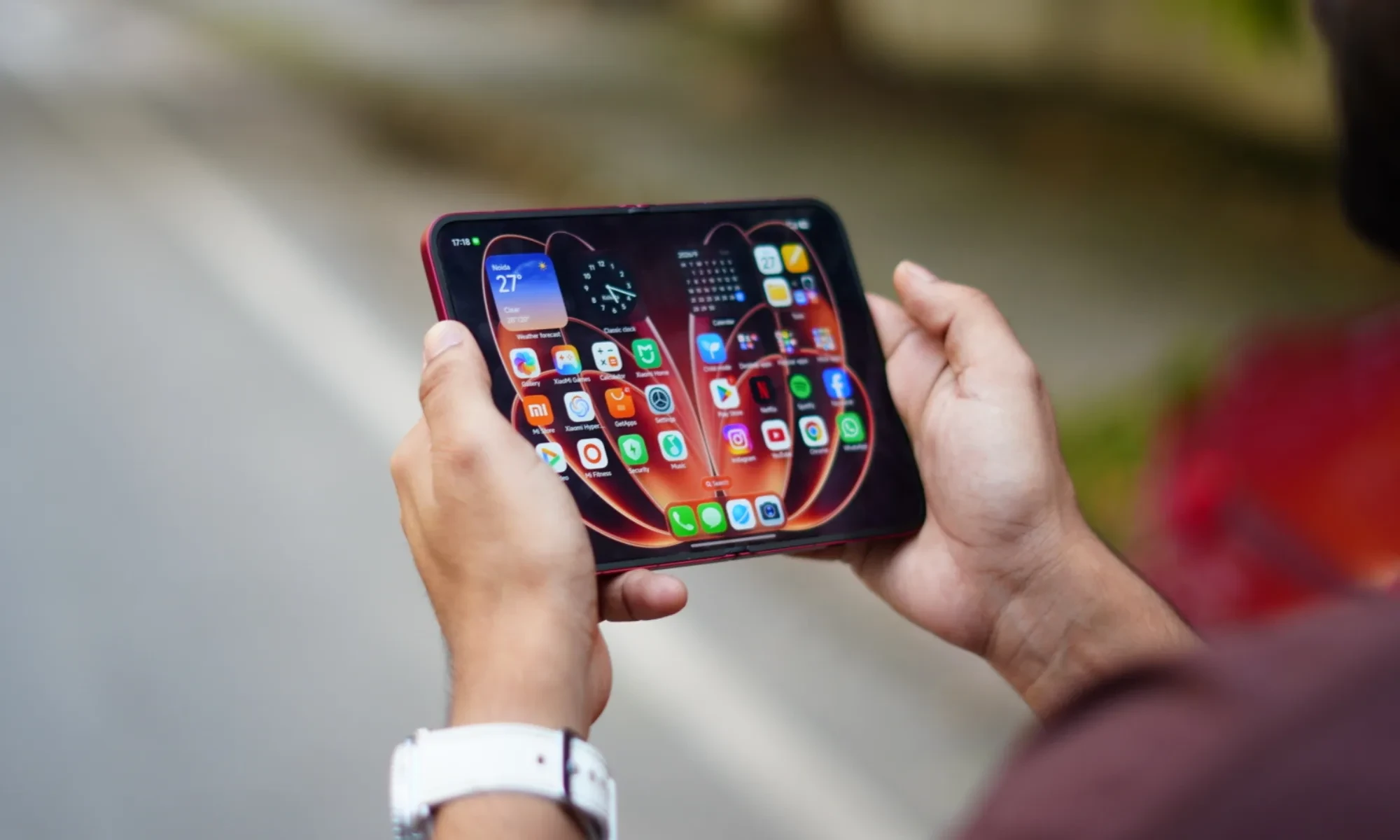 بررسی تخصصی گوشی تاشو شیائومی ۱۸ فولد (Xiaomi 18 Fold)؛ شاهکار سخت‌افزاری با باتری غول‌پیکر