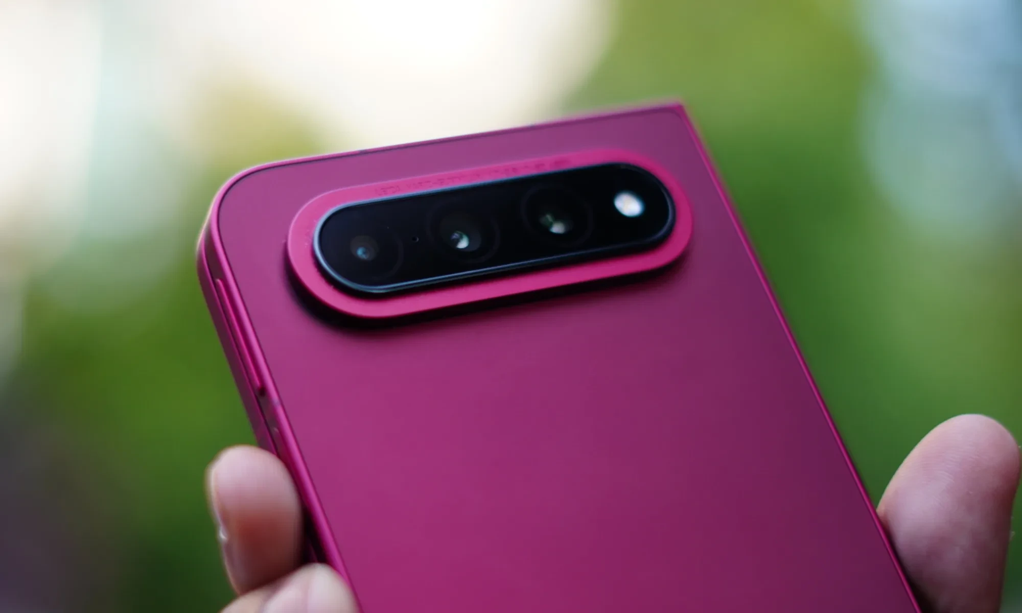 بررسی تخصصی گوشی تاشو شیائومی ۱۸ فولد (Xiaomi 18 Fold)؛ شاهکار سخت‌افزاری با باتری غول‌پیکر