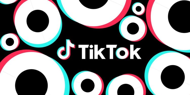کارمندان TikTok بارها در مورد خطرات این پلتفرم برای کودکان هشدار داده اند 1 تصویری از لوگوی تیکتاک