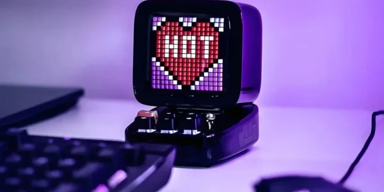 ۱۲ گجت سرگرم‌کننده و کاربردی USB-C برای میز کار خانگی و اداری