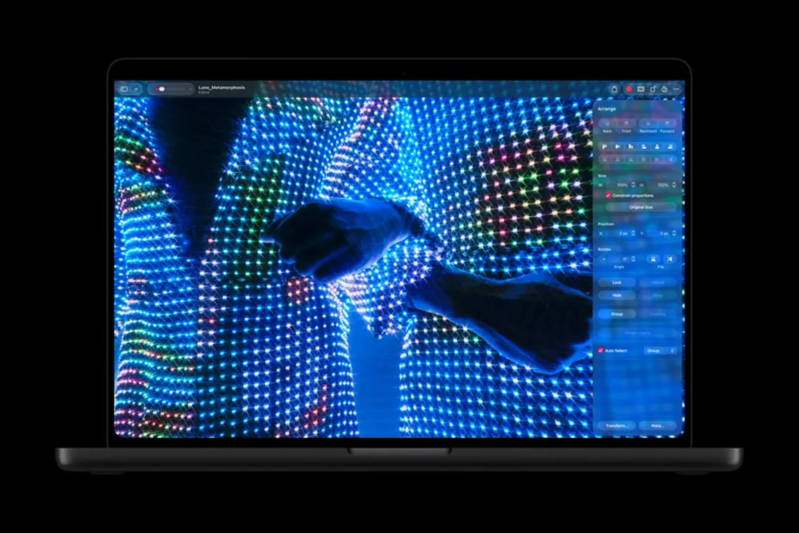 Apple-MacBook-Pro-with-PROLED-XDR-Display-Pixelmator-Pro-261028_bigjpgsmall_2x اپل اولین مک بوک دیجینوی لمسی خود را معرفی کرد