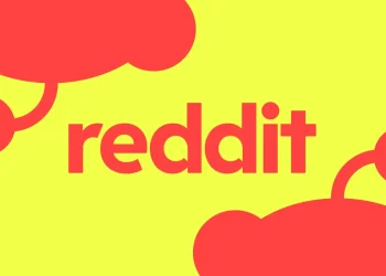 Reddit نمایش پست ها را با افزودن فید For You شخصی می کند 13 نوشته قرمزرنگ reddit در مرکز پسزمینهای به رنگ زرد روشن همراه با طرحهای گرافیکی انتزاعی از لوگوی ردیت در گوشهها.