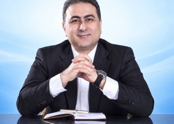 1793267356 عبور از تنگناهای مالی و ناتوانی در تولید؛ راهکارهای نوین