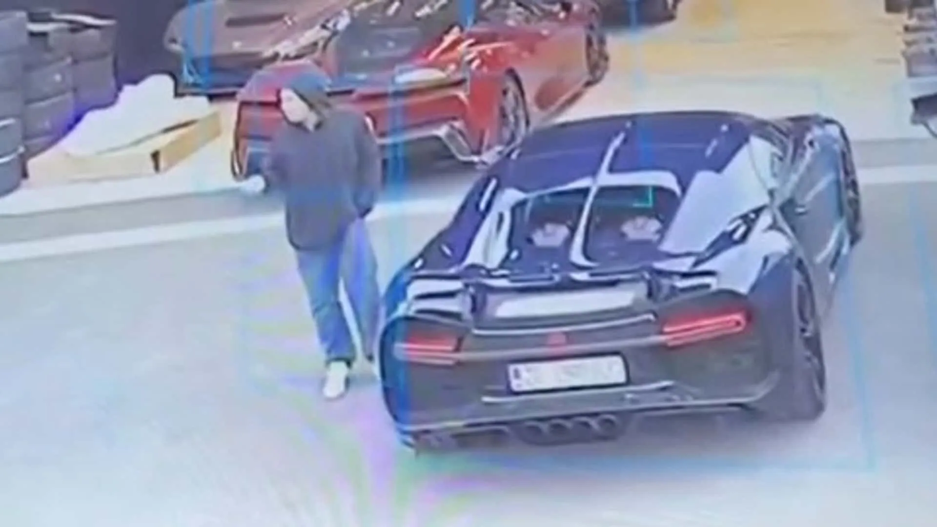 بوگاتی شیرون دزدی مدیرعامل بوگاتی پس از دزدیده شدن خودروی دزد به دنبال دزد رفت