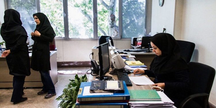 افزایش 10 میلیونی حقوق کارکنان در نیمه دوم سال 1405 1 افزایش 10 میلیونی حقوق کارکنان در نیمه دوم سال 1405