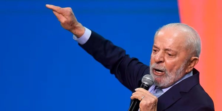 انتخاباتی که فقط برزیل را تغییر نداد؛ نبردی بر سر معدنیترین گوشه سیاره 1 انتخاباتی که فقط برزیل را تغییر نداد؛ نبردی بر سر