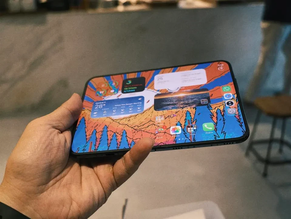 بررسی اولیه iPhone Duo پس از 4 روز استفاده در دنیای واقعی: نقاط قوت و ضعف اولین تلفن تاشو اپل