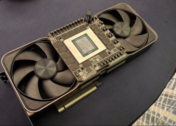 تماشا کنید:‌ ویدیوی تبدیل هزاران کارت گرافیک RTX 5090 به شتاب‌دهنده‌های هوش مصنوعی در چین لو رفت
