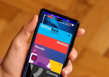 طراحی جدید Google Wallet انتخاب کارت هنگام پرداخت را برای بعضی کاربران سخت تر کرده است