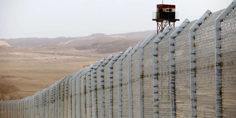طرح اسرائیل برای ایجاد مناطق حائل در مرزهای چهار کشور عربی 1 طرح اسرائیل برای ایجاد مناطق حائل در مرزهای چهار کشور