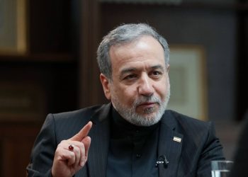 عراقچی خطاب به نخست‌وزیر انگلیس؛ مقصر را در جای اشتباهی