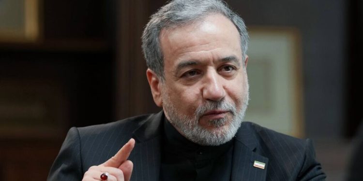 عراقچی خطاب به نخست‌وزیر انگلیس؛ مقصر را در جای اشتباهی