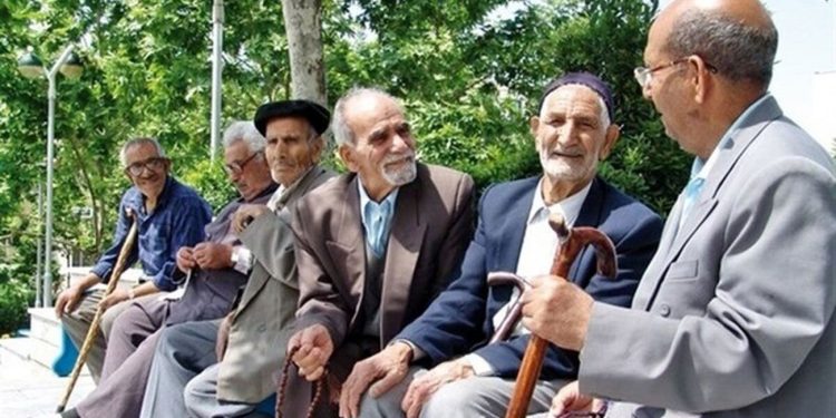 نشست سران قوا برای معیشت کارگران و بازنشستگان