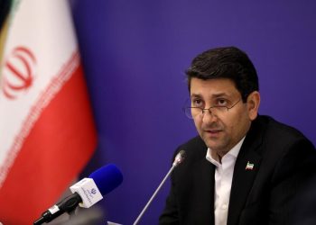 وزیر ارتباطات اینترنت ماهواره‌ای جایگزین اینترنت زمینی نمی‌شود