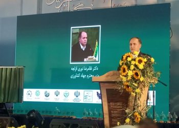 وزیر جهاد کشاورزی ۱۰۸ رقم جدید زیتون از اسپانیا وارد