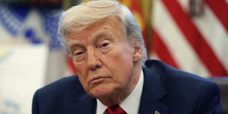کاهش محبوبیت ترامپ در نظرسنجی جدید فاکس‌نیوز