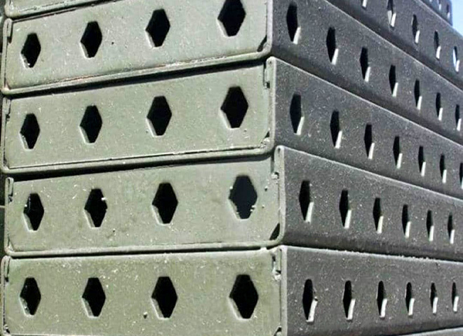 ۹ تفاوت مهم و حیاتی قالب بتن لبه خم و تسمهای که باید بدانید! 6 9 تفاوت مهم و حیاتی قالب های بتن لبه خم و تسمه ای که باید بدانید!